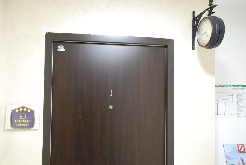 Franstal Apartments Belgrad Oda fotoğraf