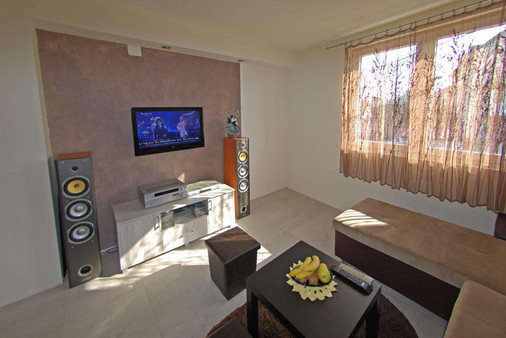 Franstal Apartments Belgrad Oda fotoğraf